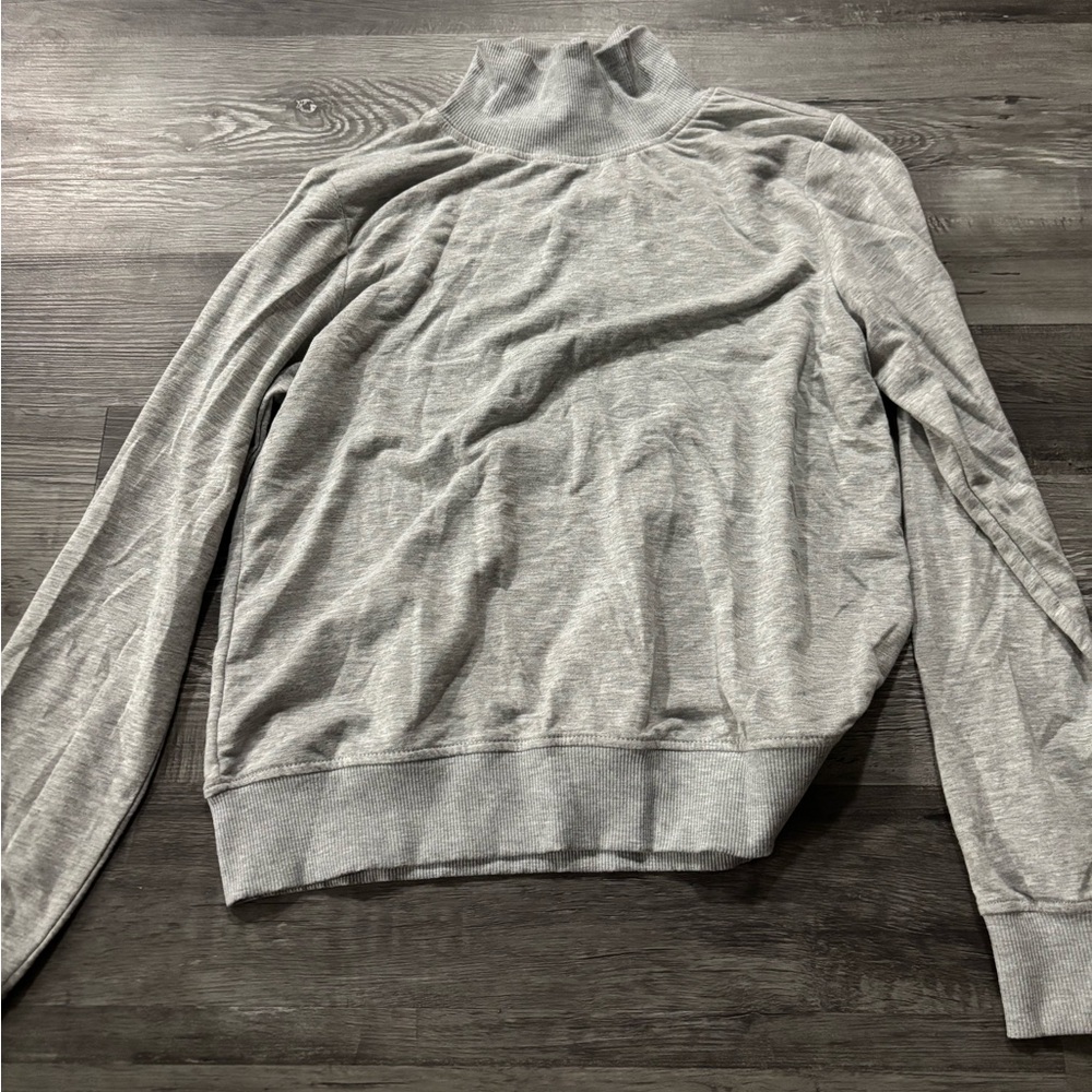 Gray woman’s Sweater